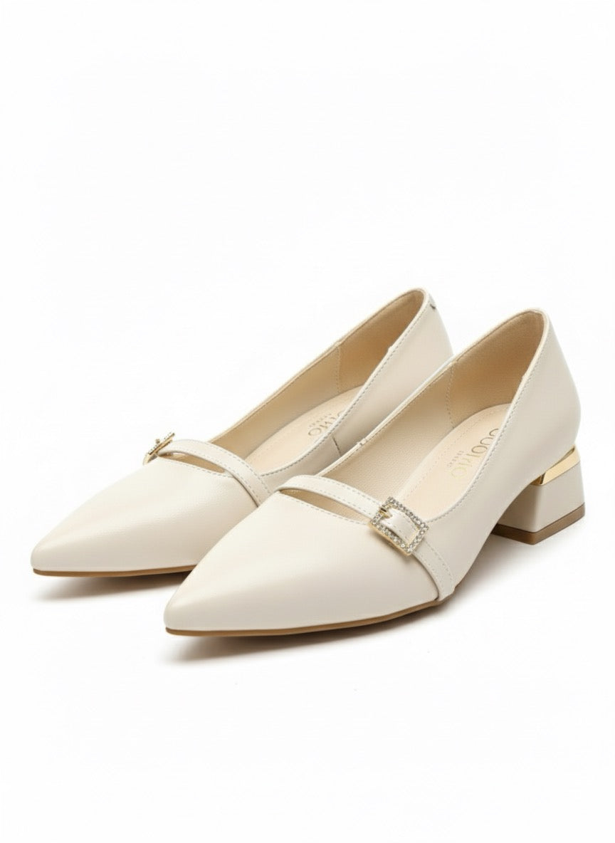 Taş Tokalı Ekru Sivri Burun Alçak Topuk Ayakkabı