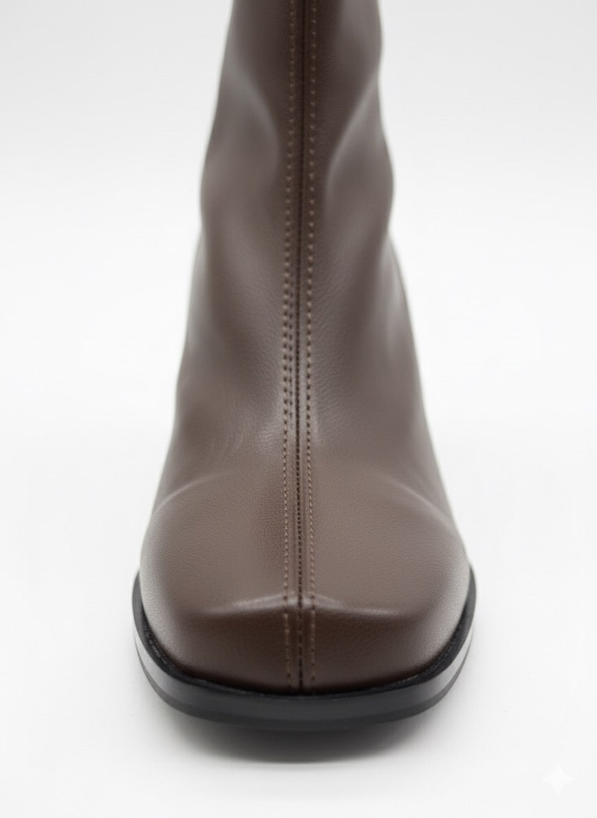 Küt Burunlu, Streç Bilekli Kahverengi Blok Topuk Bot