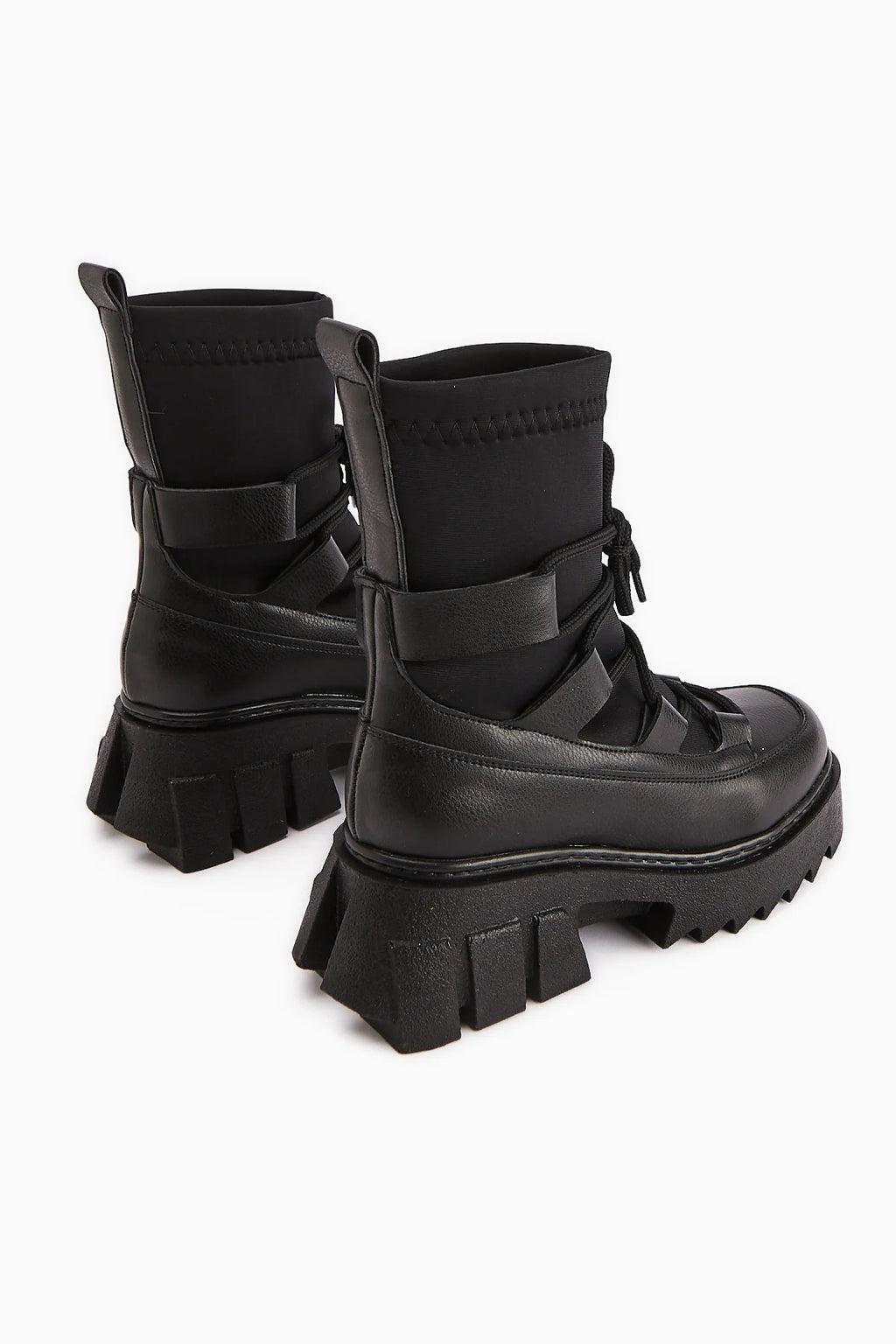 Kalın Tırtıklı Tabanlı Bağcıklı Siyah Bilek Boy Bot