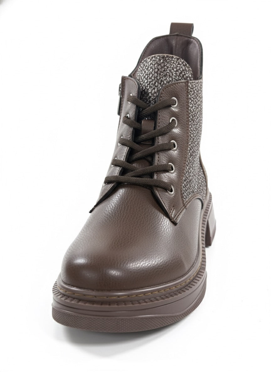 Tüvit Detaylı Kahverengi Bağcıklı Günlük Bot