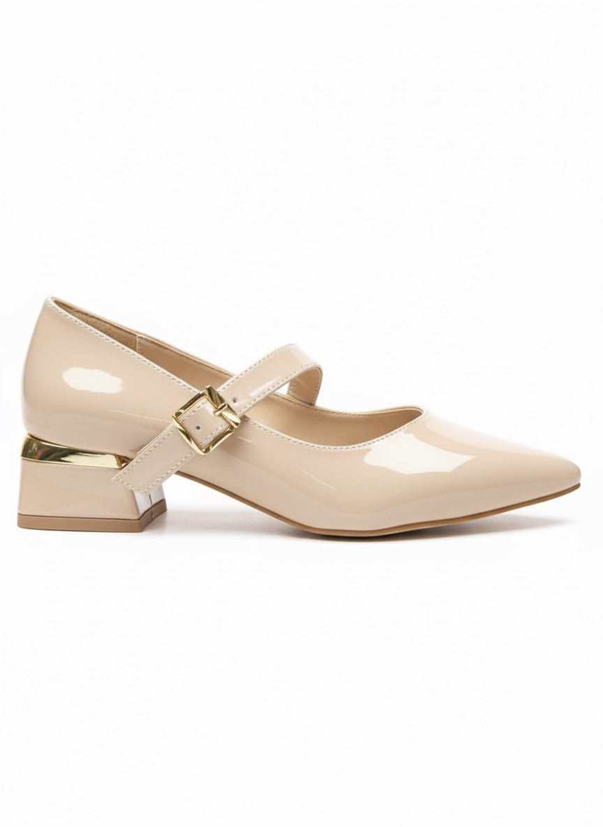 Gold Detaylı Parlak Nude Sivri Burun Ayakkabı