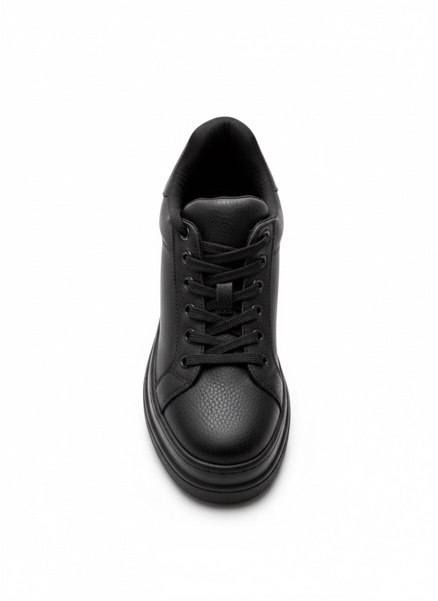 Siyah Deri Görünümlü Kalın Tabanlı Günlük Sneaker