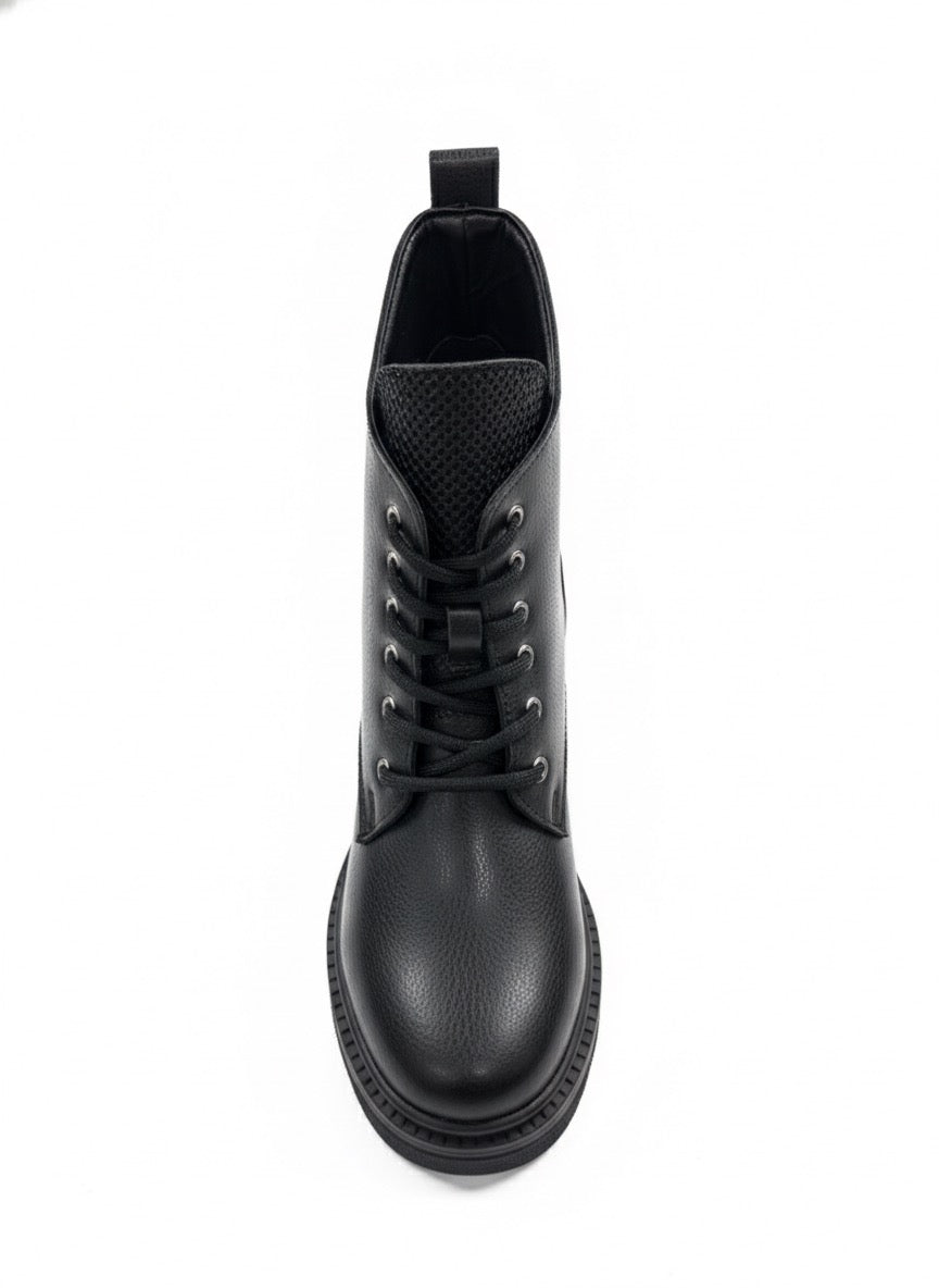 File ve Dokulu Panelli Siyah Bağcıklı Bot