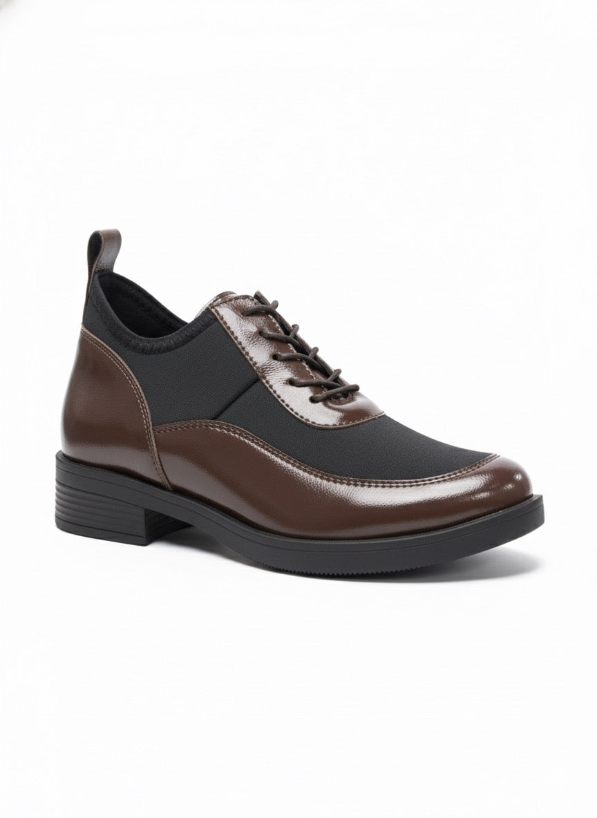 Kahve Parlak Deri ve Siyah Kumaş Bağcıklı Oxford Ayakkabı