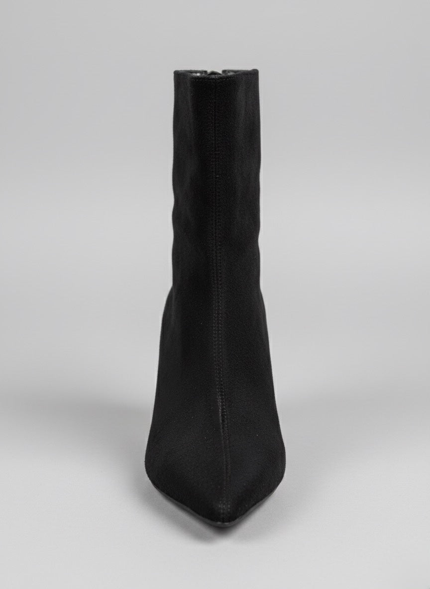 Sivri Burunlu, Blok Topuklu Siyah Streç Bot