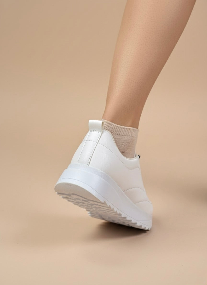 Beyaz Deri Görünümlü Hızlı Bağcıklı Platform Sneaker Ayakkabı