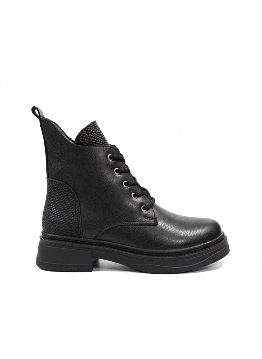 File ve Dokulu Panelli Siyah Bağcıklı Bot