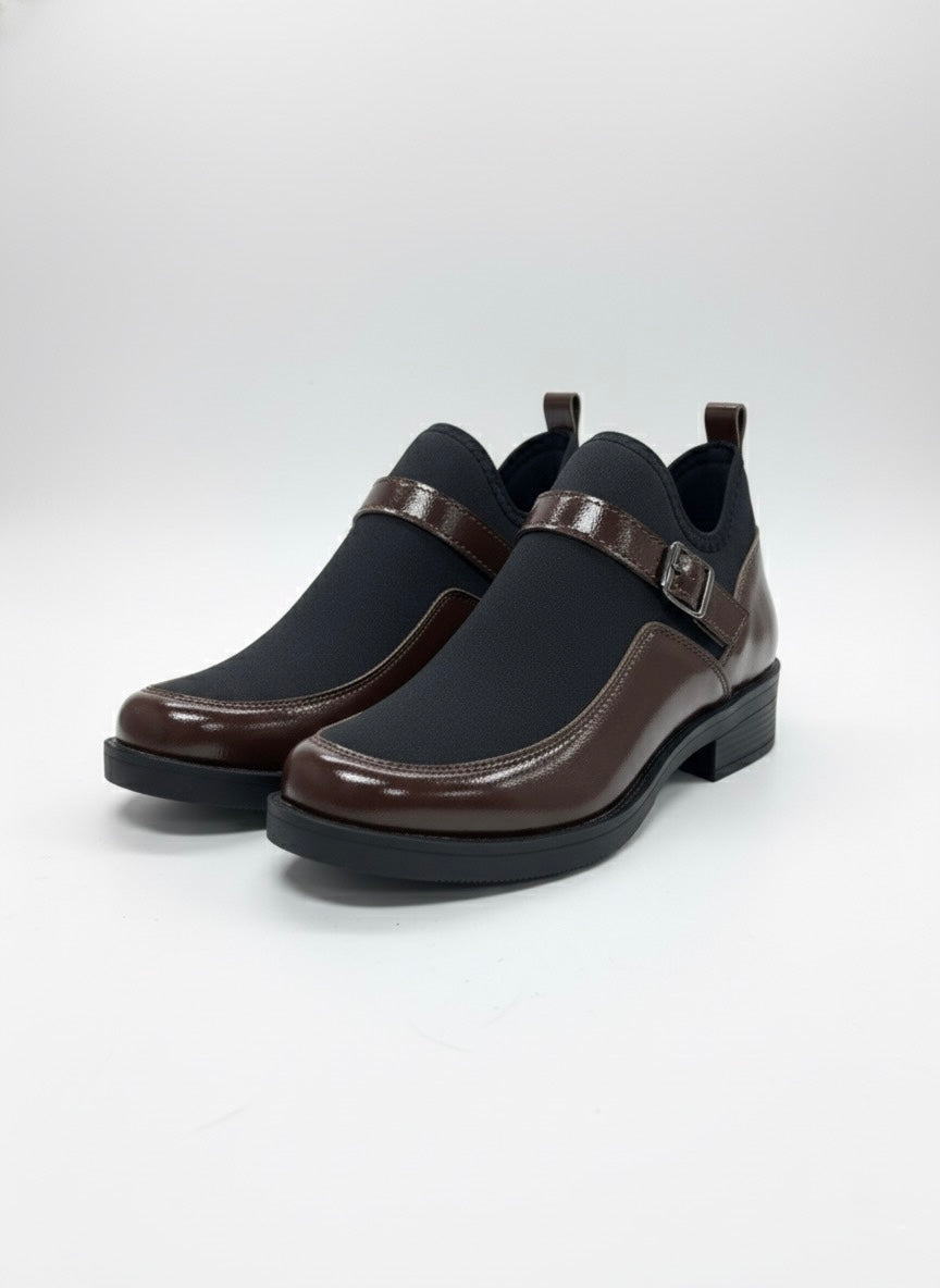  Parlak Kahve Deri ve Siyah Kumaş Tokalı Bot