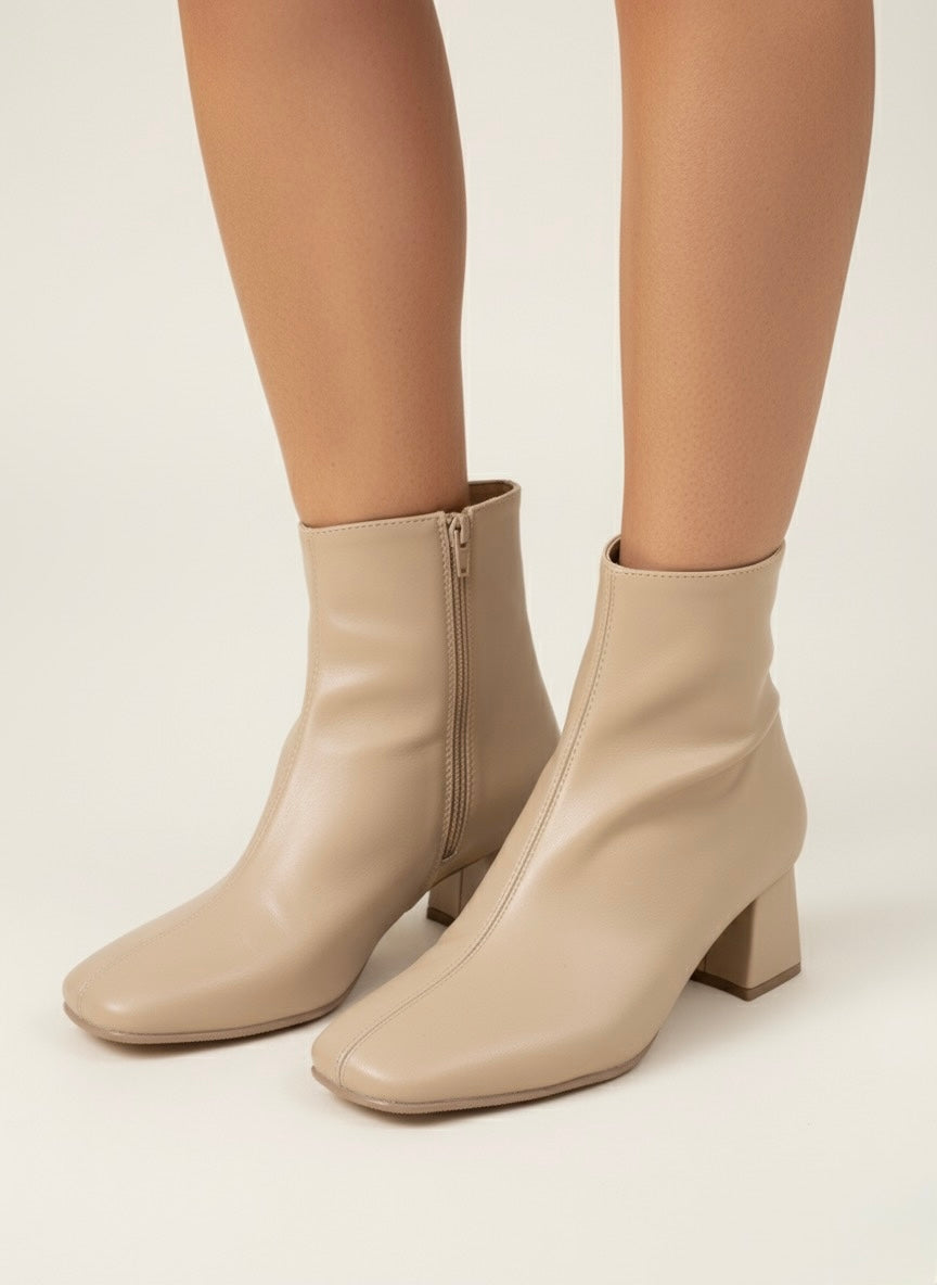 Küt Burunlu Bej Rengi Blok Topuk Bilek Bot