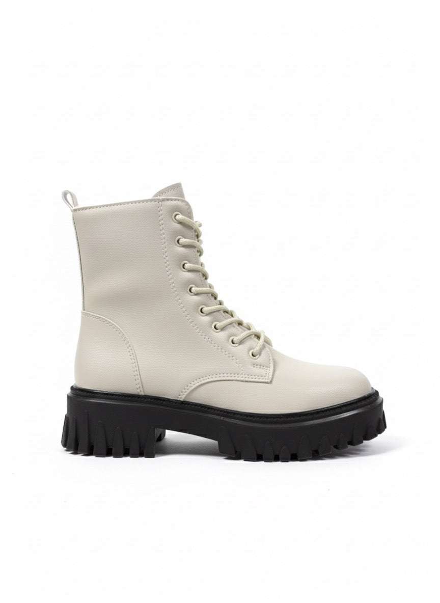 Siyah Kalın Tabanlı Bağcıklı Combat Bot