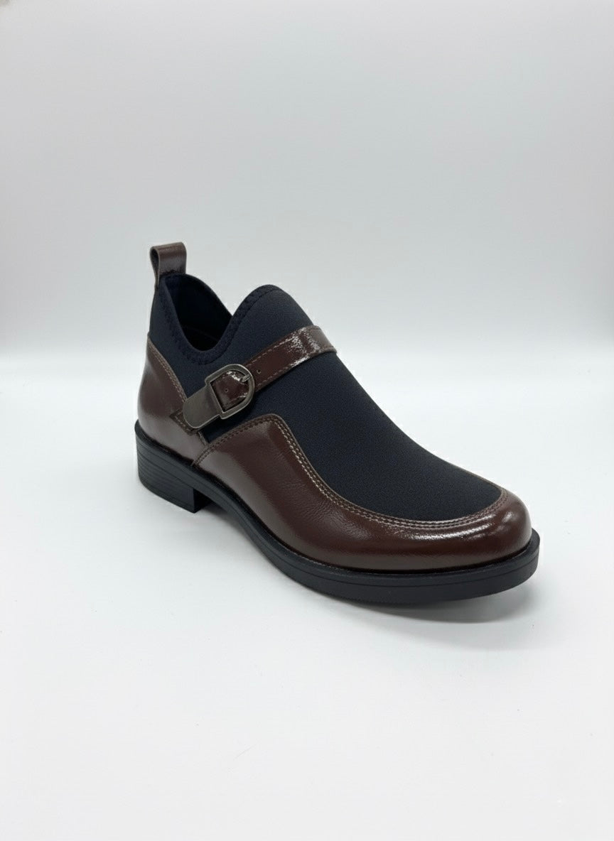  Parlak Kahve Deri ve Siyah Kumaş Tokalı Bot