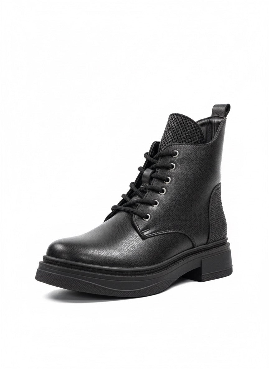 File ve Dokulu Panelli Siyah Bağcıklı Bot