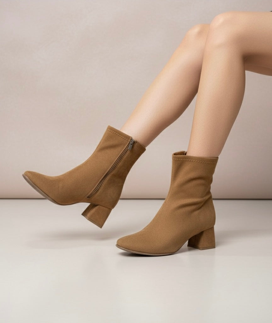 Süet Görünümlü Taba Rengi Streç Blok Topuk Bot