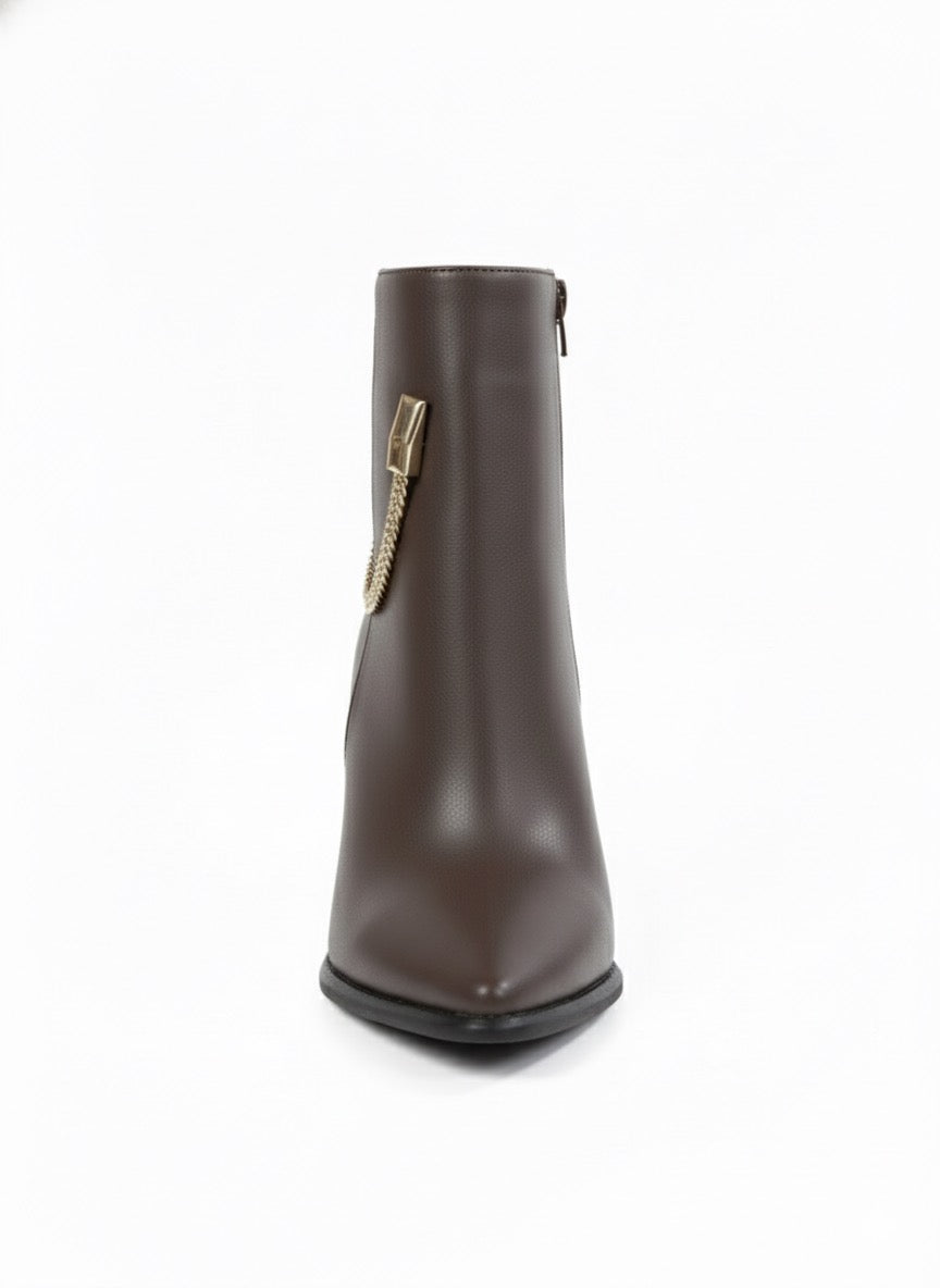 Glamorous Chain | Kahverengi Gold Zincir Detaylı Sivri Burun Topuklu Bot