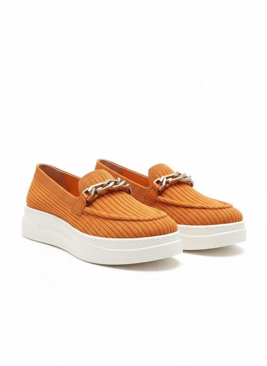 Turuncu Örgü Kumaş, Zincir Detaylı Beyaz Platform Ayakkabı