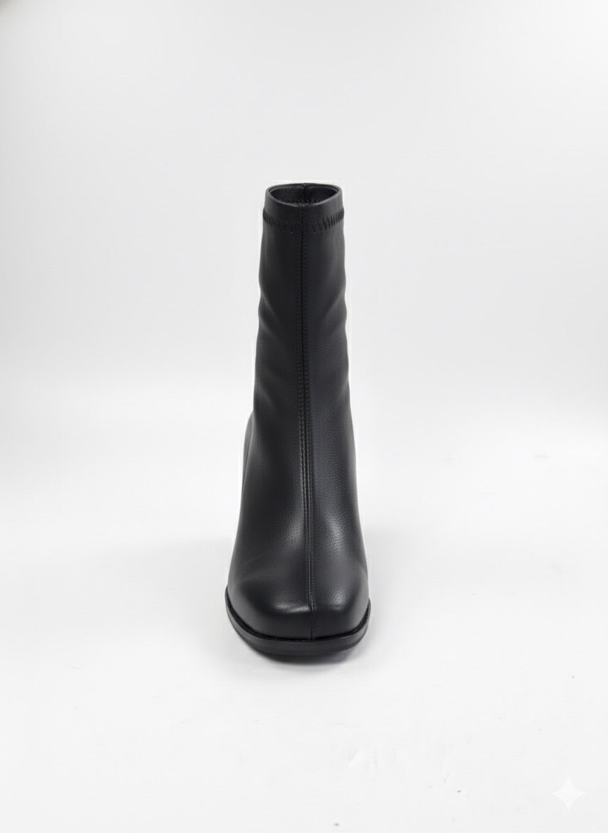 Küt Burunlu, Streç Siyah Blok Topuk Bot