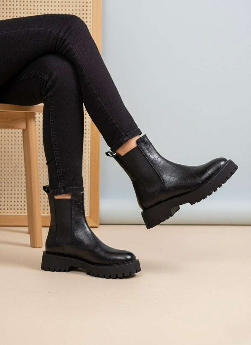 Croc-Effect Lug Sole | Siyah Timsah Desenli Kalın Taban Chelsea Bot