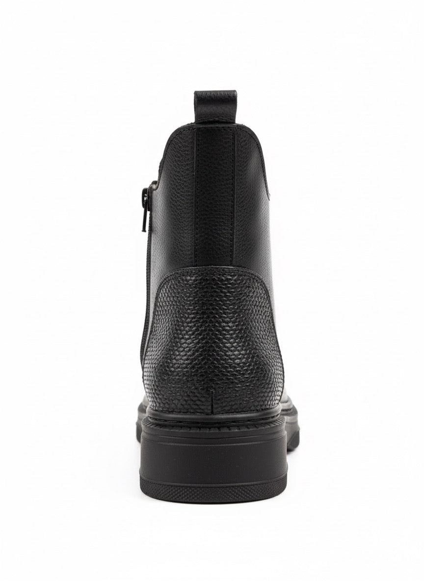 File ve Dokulu Panelli Siyah Bağcıklı Bot