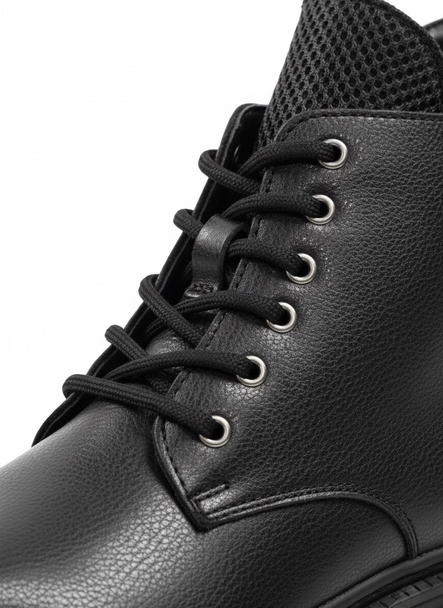 File ve Dokulu Panelli Siyah Bağcıklı Bot