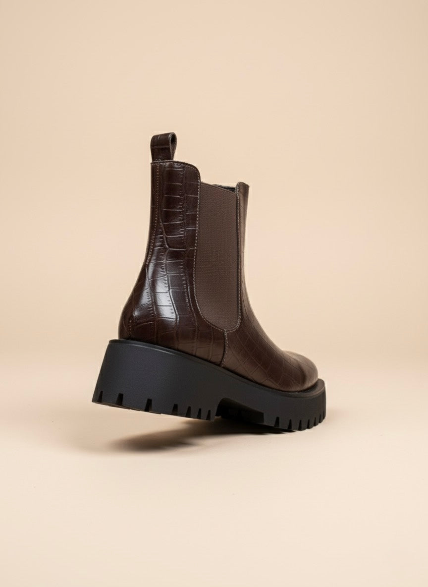 Croc-Effect Contrast | Kahve Timsah Desenli Siyah Kalın Taban Chelsea Bot
