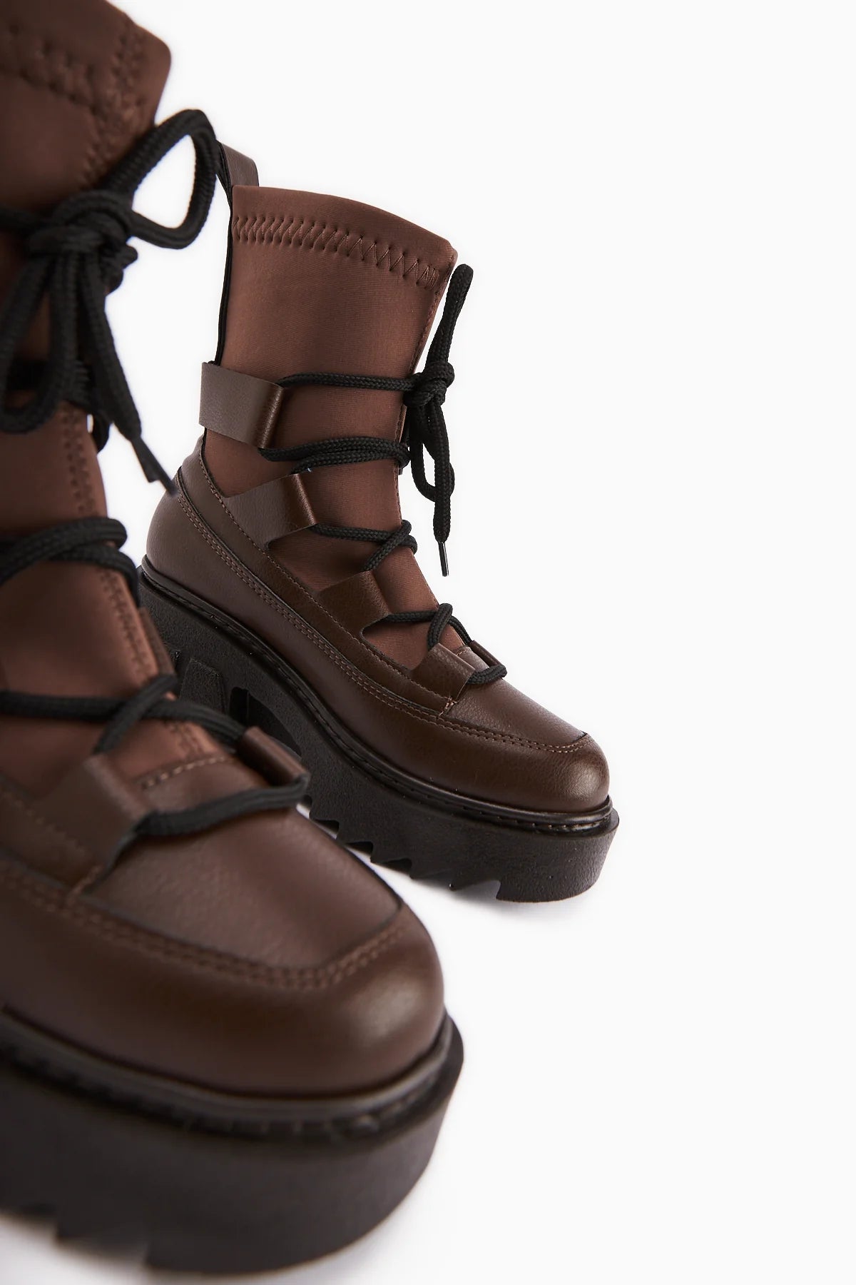 Kahve Streç Bilekli, Kalın Taban Bağcıklı Bot