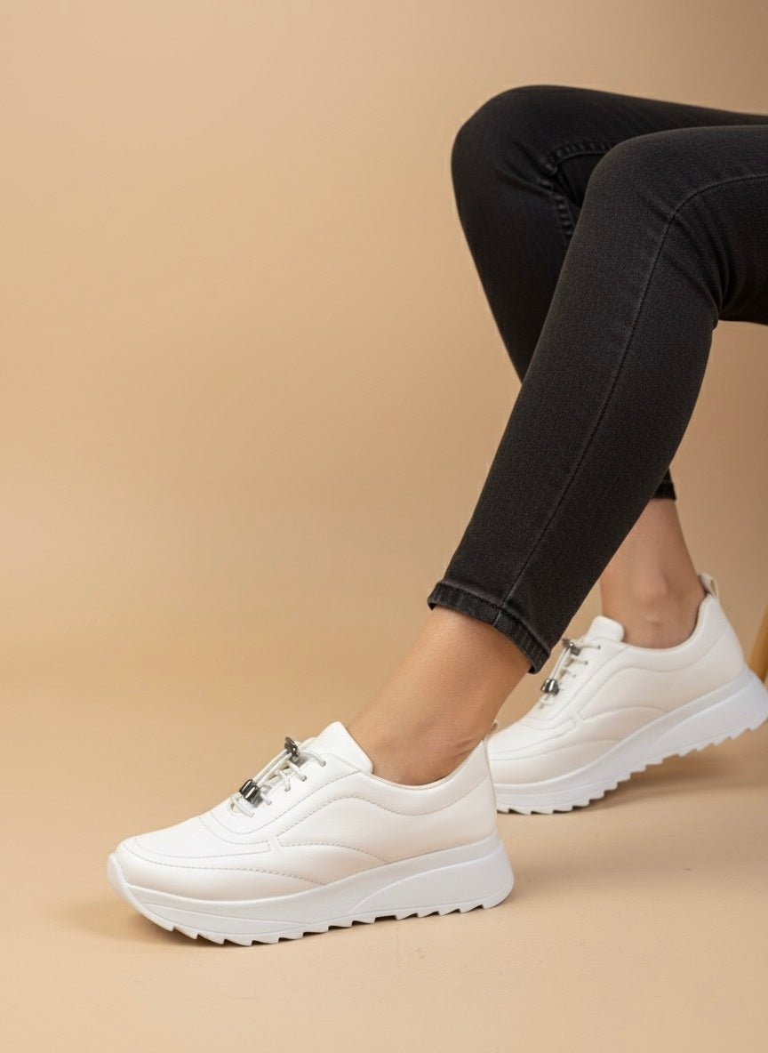 Beyaz Deri Görünümlü Hızlı Bağcıklı Platform Sneaker Ayakkabı