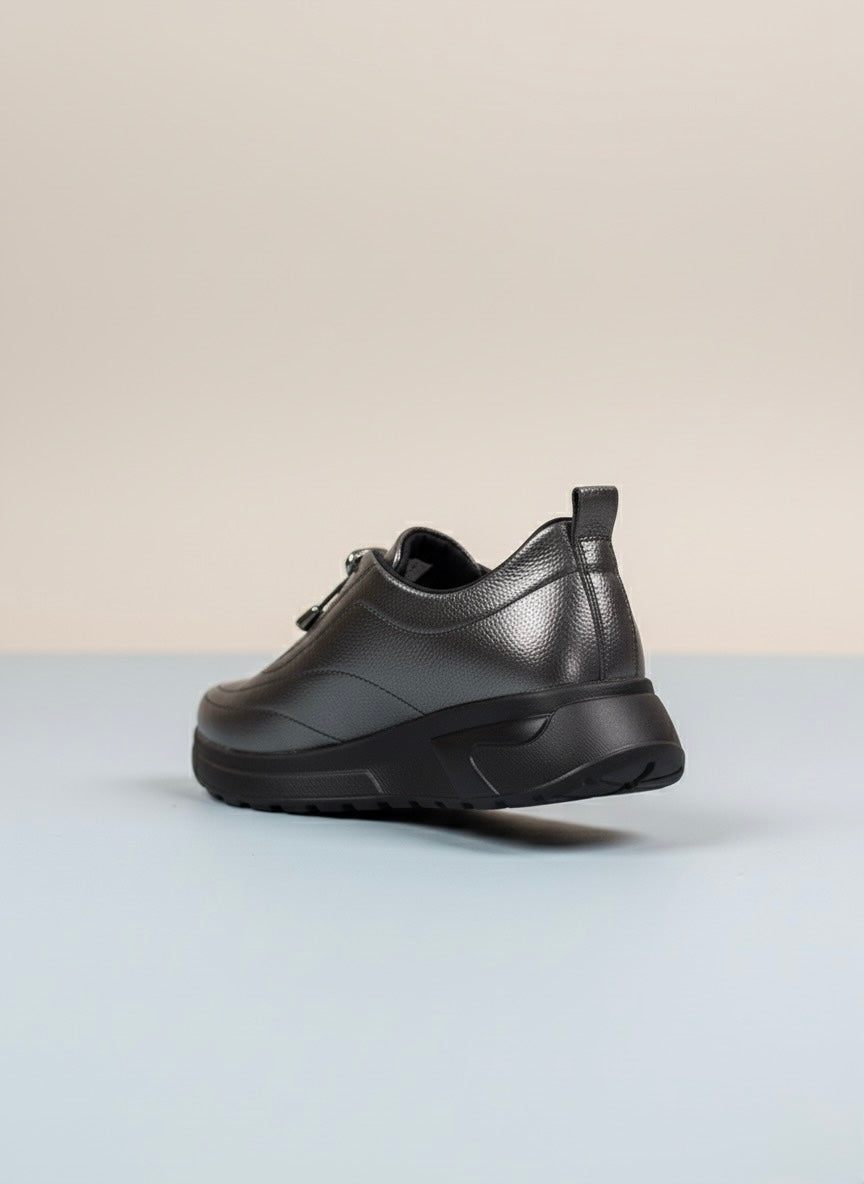 Antrasit Metalik Deri Görünümlü Hızlı Bağcıklı Sneaker