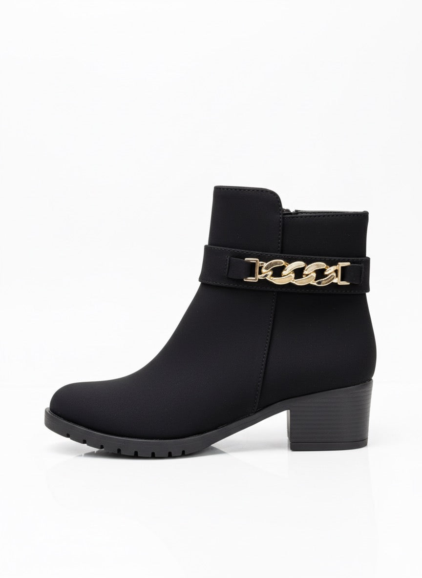 Urban Chic | Gold Zincir Detaylı Siyah Streç Blok Topuk Bot